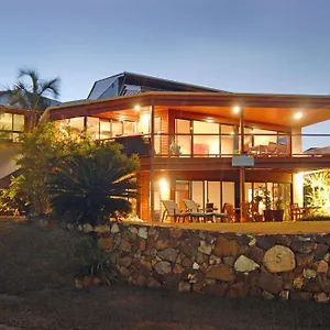 Airlie Waterfront Bed & Breakfast